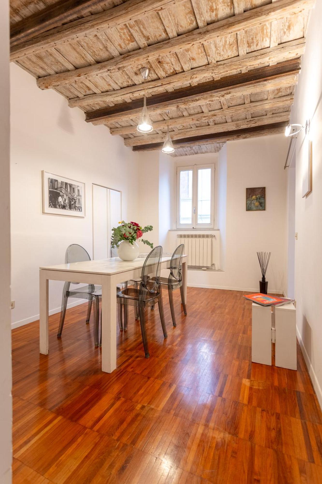 דירות רומא Casa Cristina In Piazza Farnese מראה חיצוני תמונה